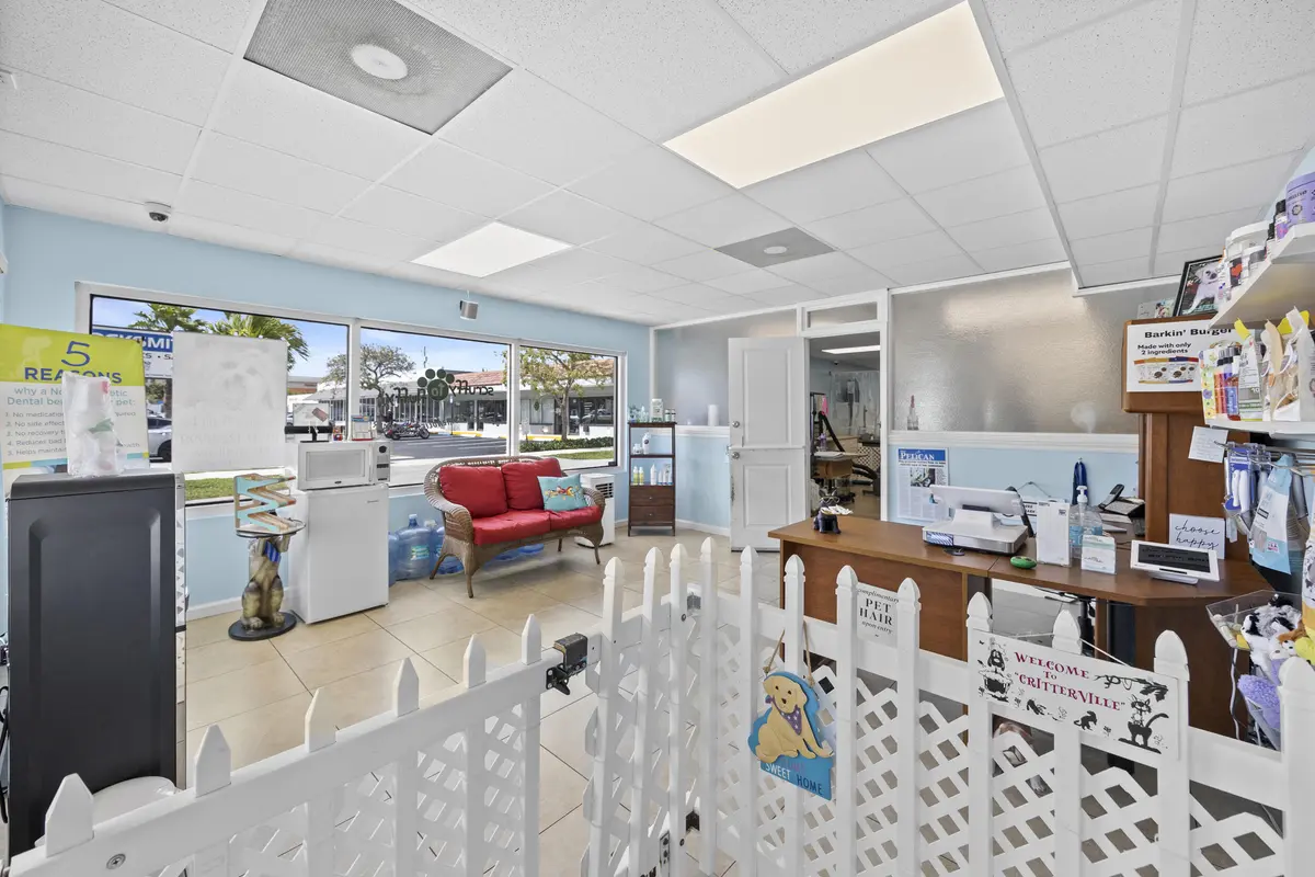 Pet Grooming at 101 NE 2nd Avenue, Deerfield Beach