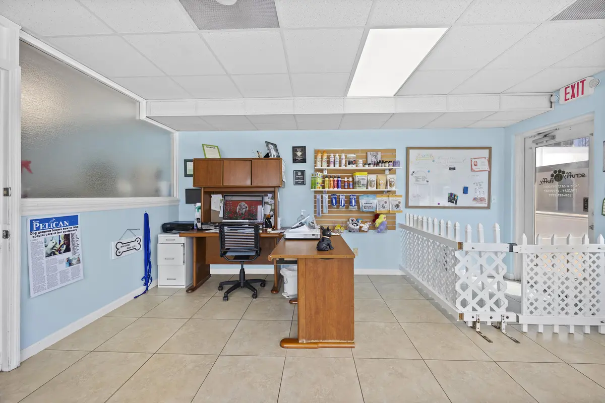 Pet Grooming at 101 NE 2nd Avenue, Deerfield Beach
