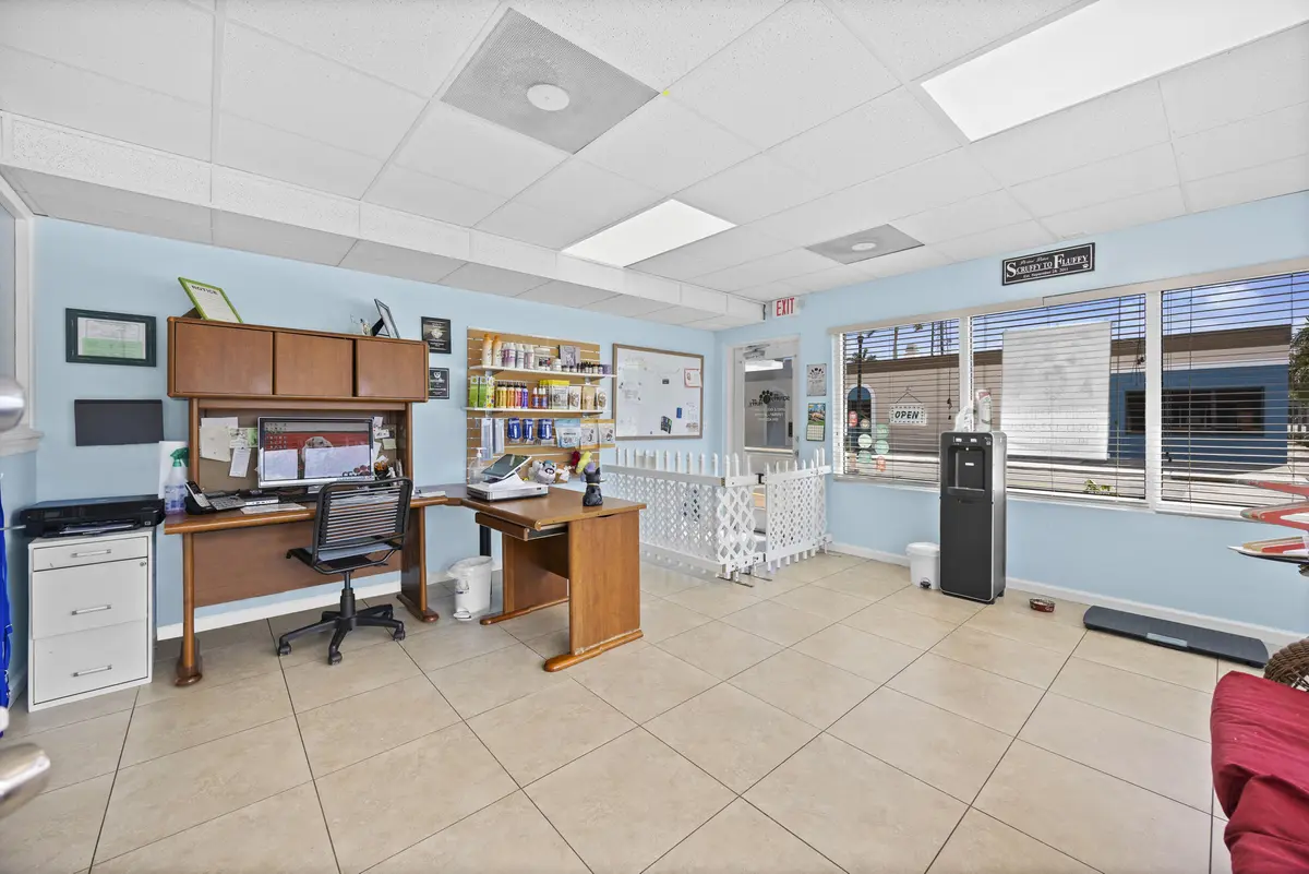 Pet Grooming at 101 NE 2nd Avenue, Deerfield Beach
