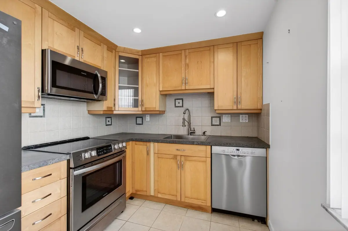 Updated Kitchen at 167 Normandy D, Delray Beach