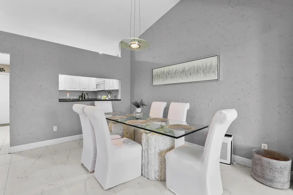 Dining 2 at 8180 Bellwort Place, Boynton Beach
