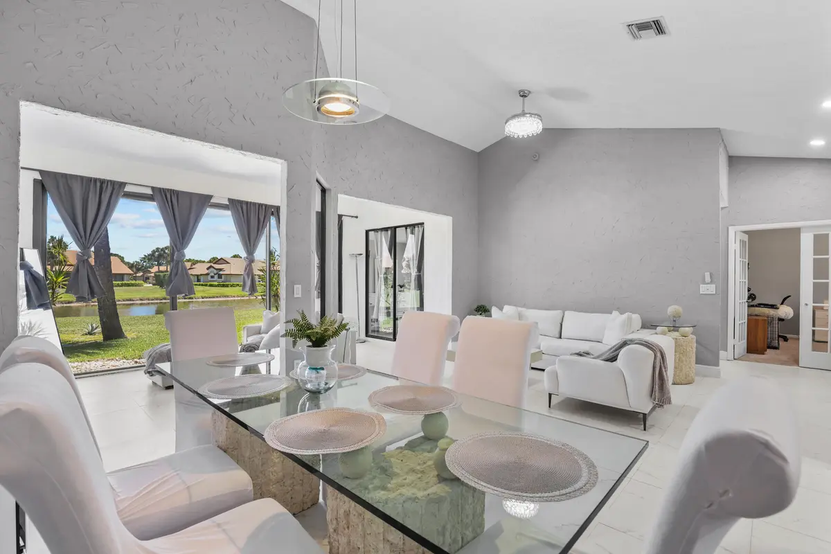 Dining 4 at 8180 Bellwort Place, Boynton Beach