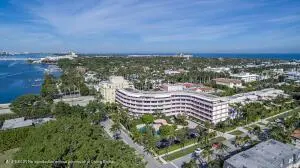 315 S Lake Drive Ph D, Palm Beach – leased