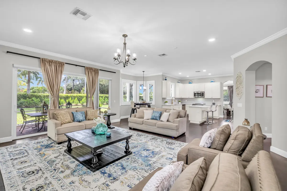 wellington isles for sale pics12 at 4661 Manderly Drive, Wellington