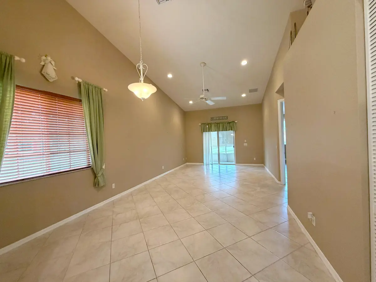 Great Room at 6510 Oxford Circle 101, Vero Beach