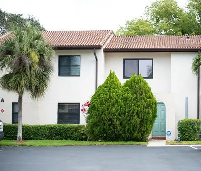 21820 Cypress Circle 25c, Boca Raton – sold