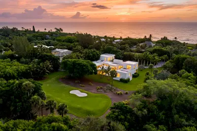 12 N Beach Road, Jupiter Island – Single Family Residence for sale