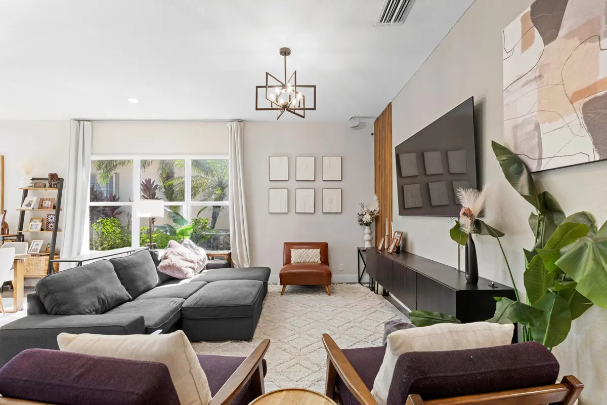 Family Room at 112 Isle Verde Way, Palm Beach Gardens
