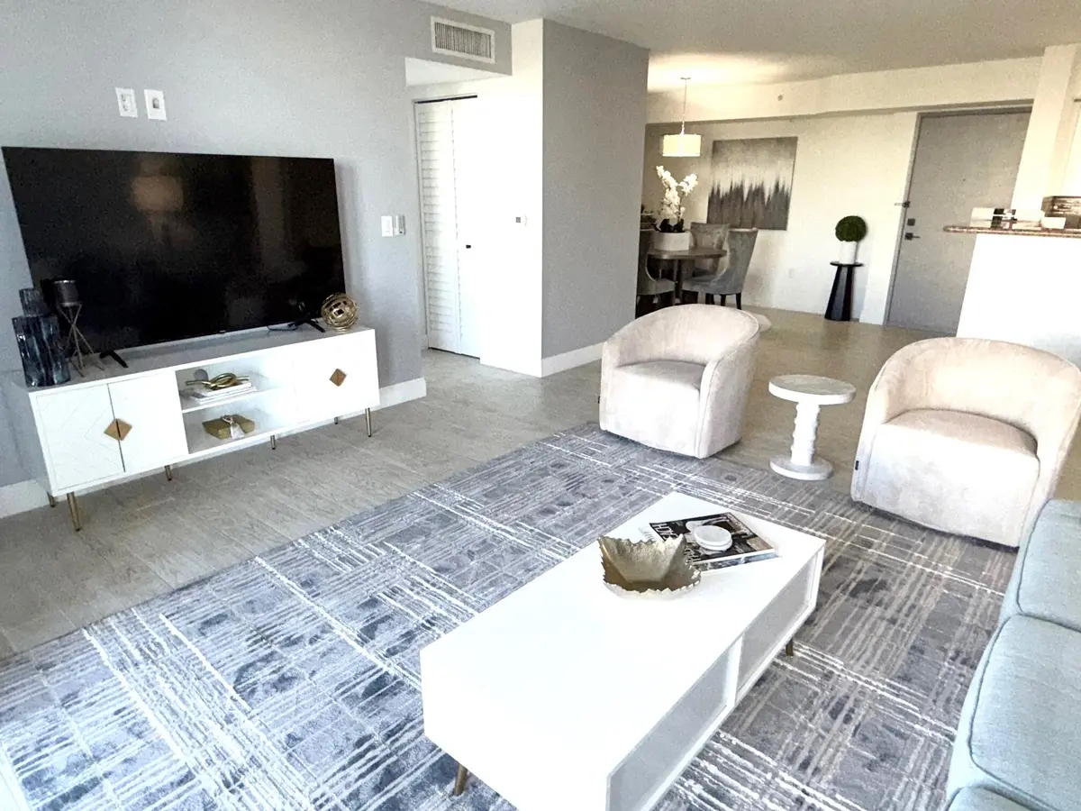 406 entertainment at 3594 S Ocean Boulevard 406, Highland Beach