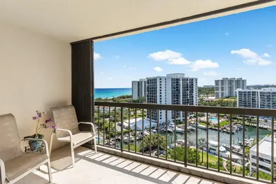 4740 S Ocean Boulevard 1515, Highland Beach – Condominium for sale