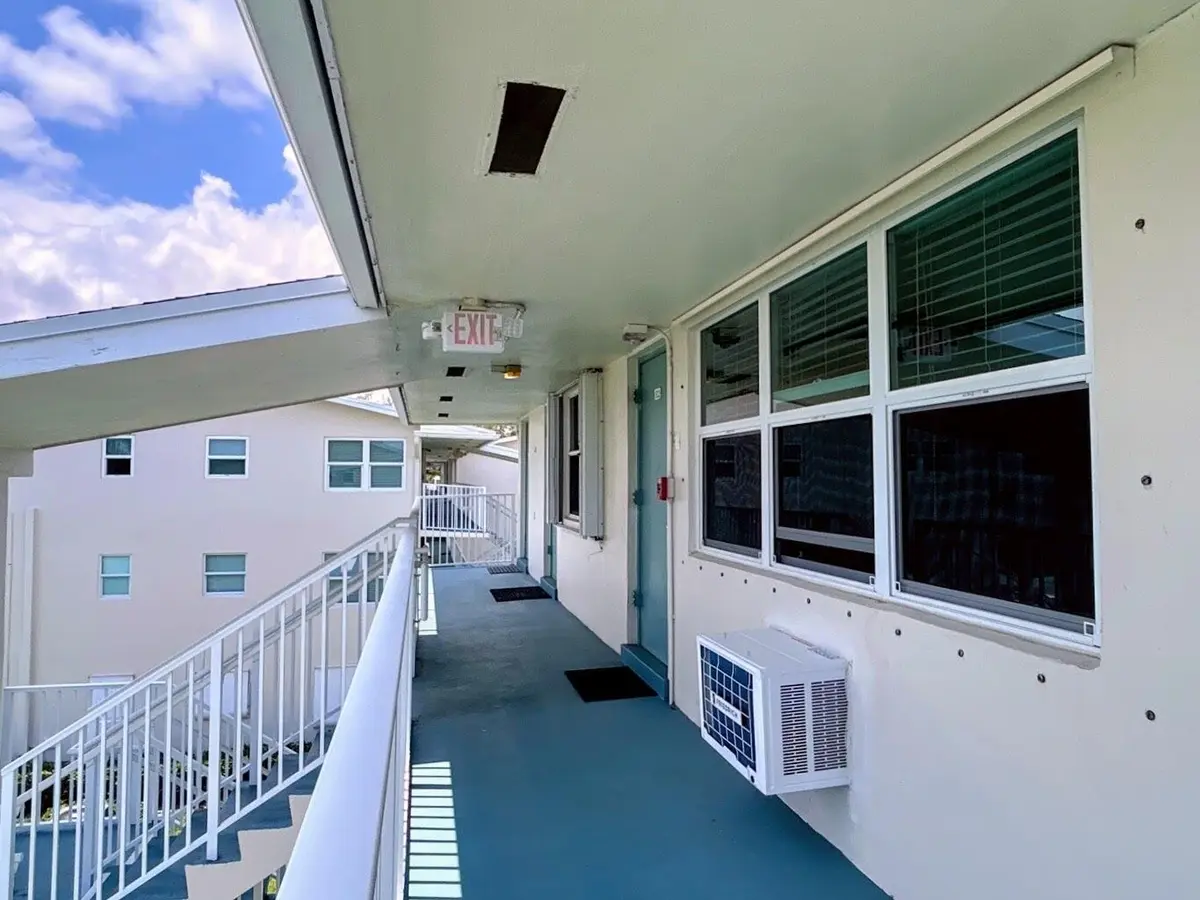 Catwalk to Condo at 170 Horizons  302, Boynton Beach