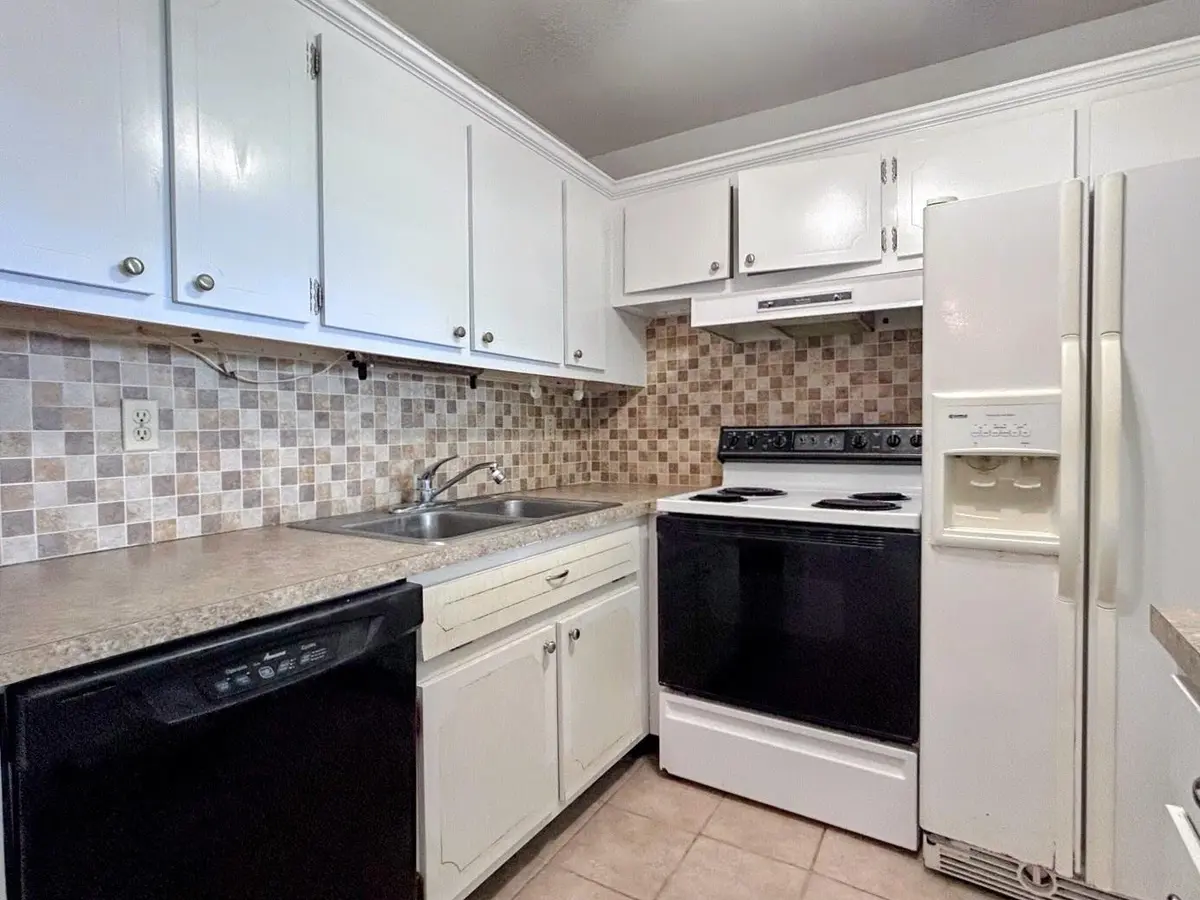 Kitchen at 170 Horizons  302, Boynton Beach
