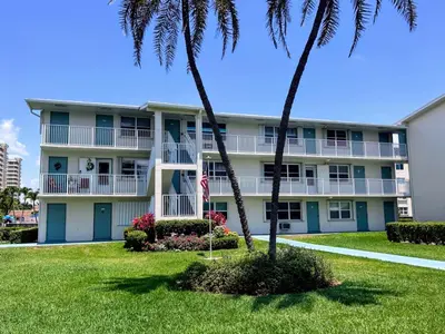 170 Horizons  302, Boynton Beach – sold