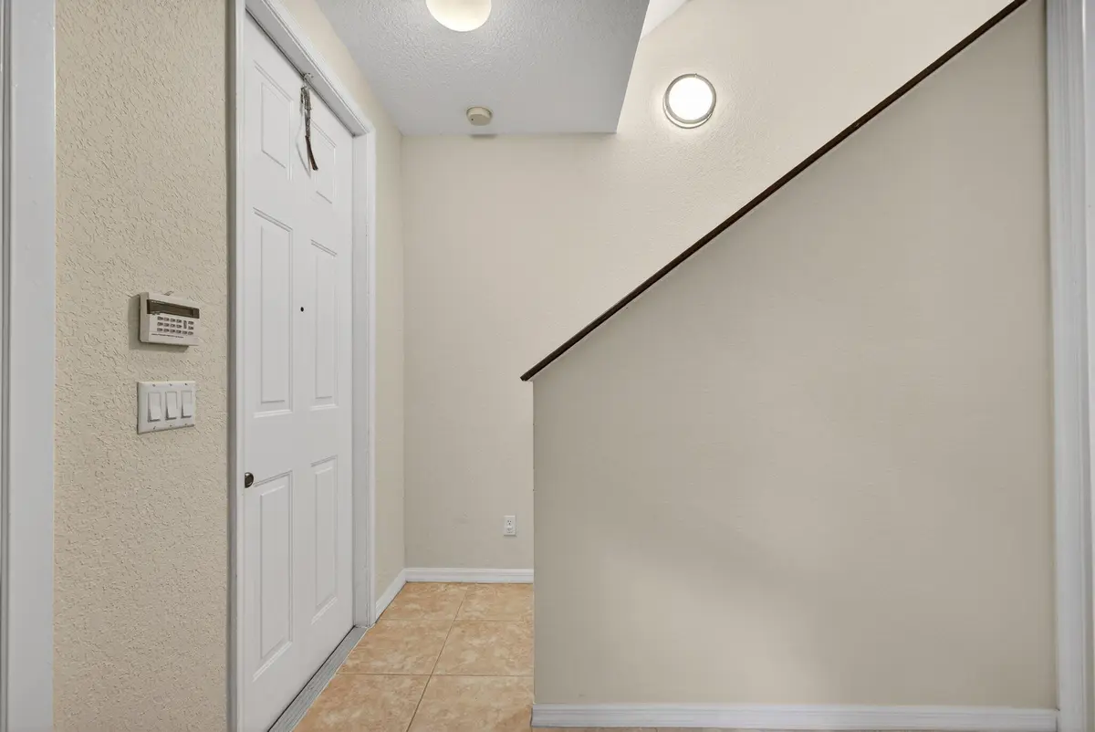 Entrance at 1562 Grande Cull Way, Jupiter
