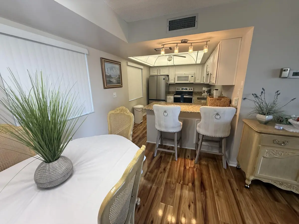 00 kitchen & dining area at 2400 S Ocean Drive 7642, Hutchinson Island