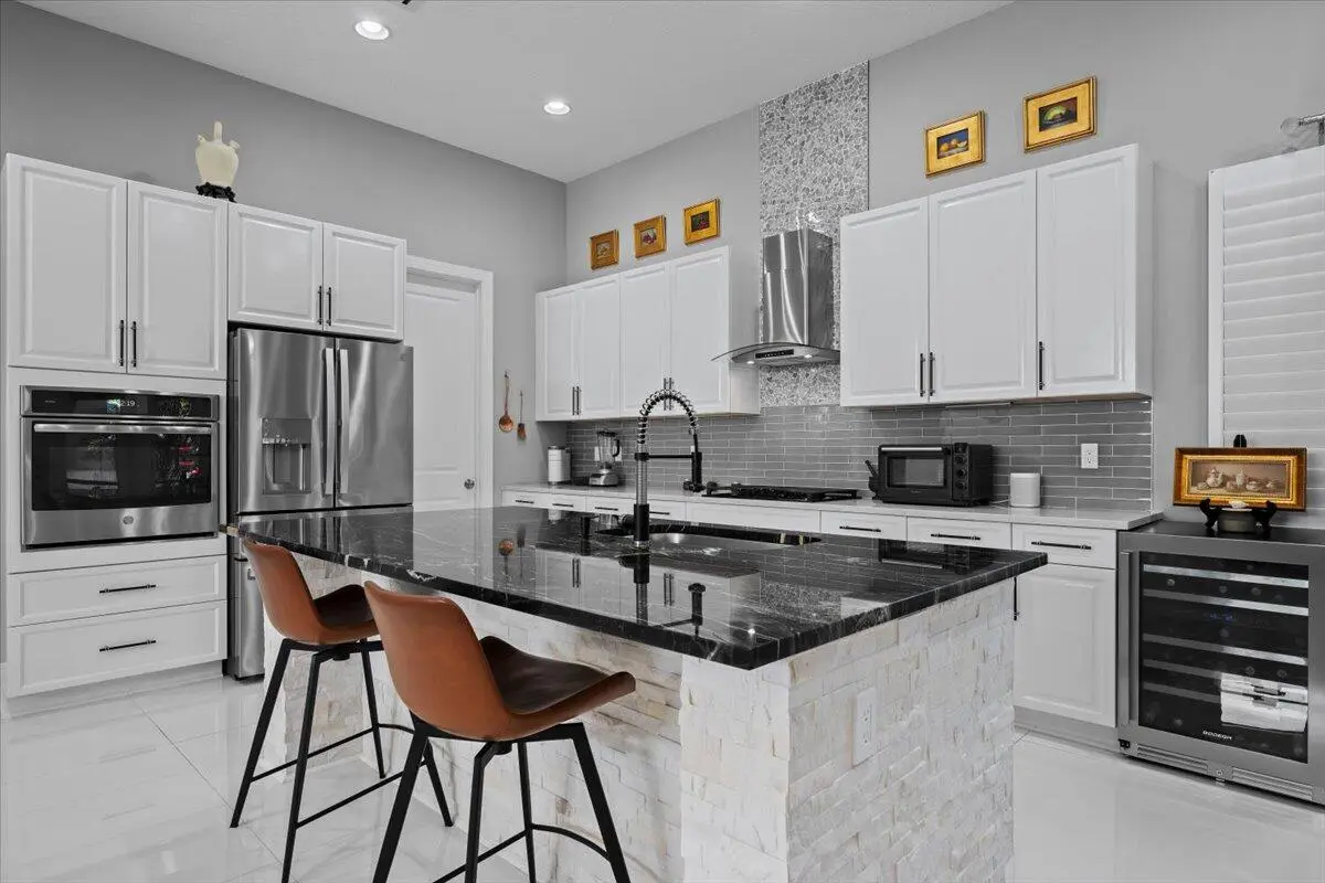 02-LUX_3877 at 7041 Edison Place, Palm Beach Gardens
