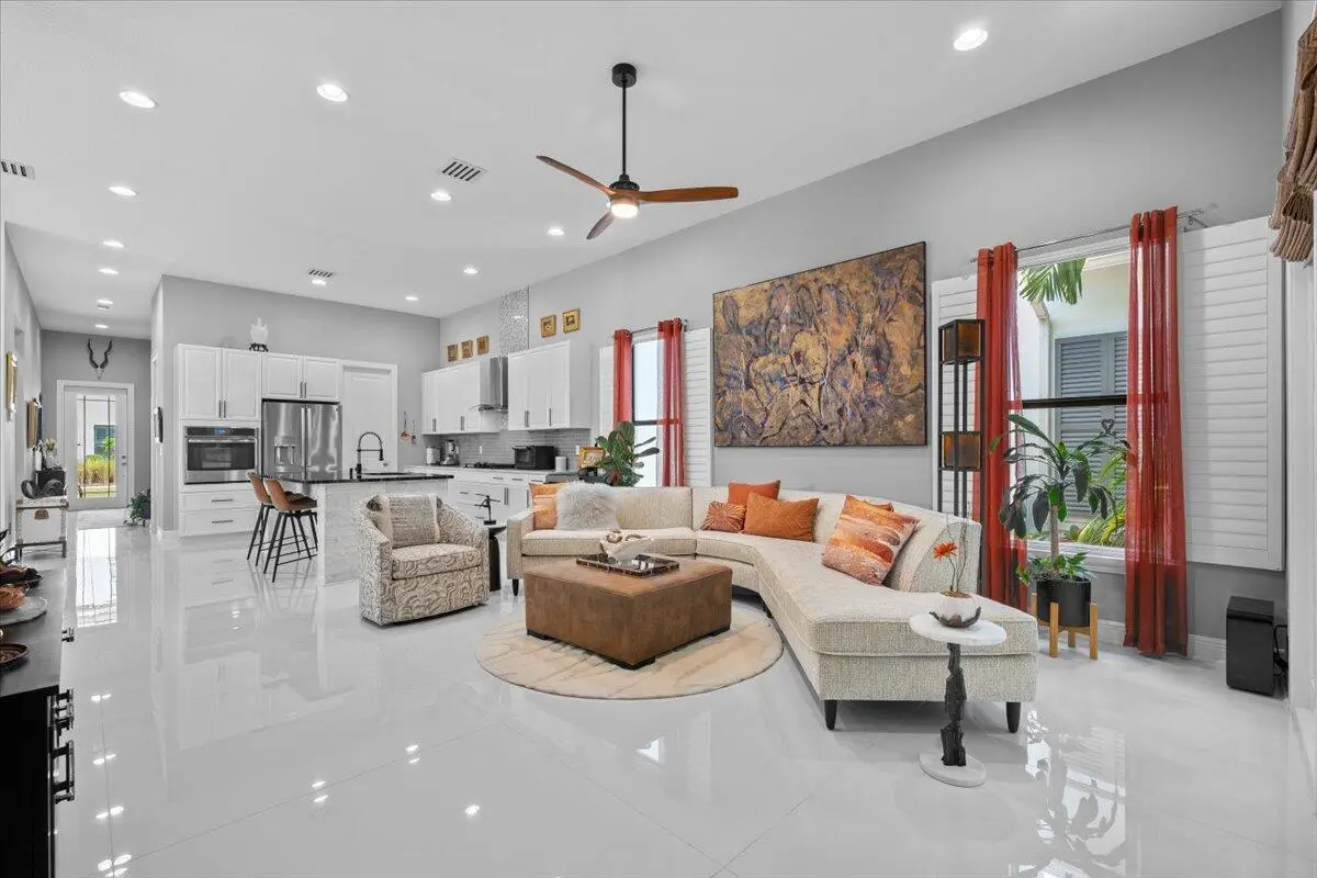 08-LUX_3882 at 7041 Edison Place, Palm Beach Gardens