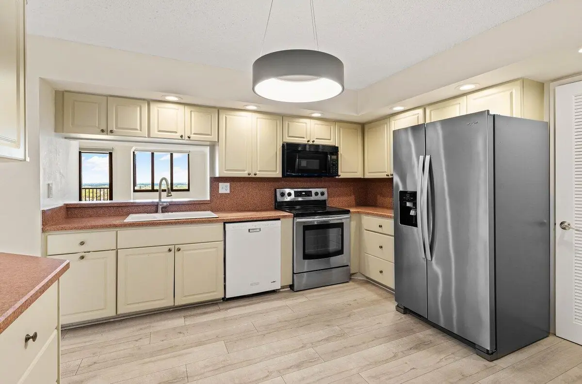 005-3420SouthOceanBoulevard-15U-Highland at 3420 S Ocean Boulevard 15u, Highland Beach