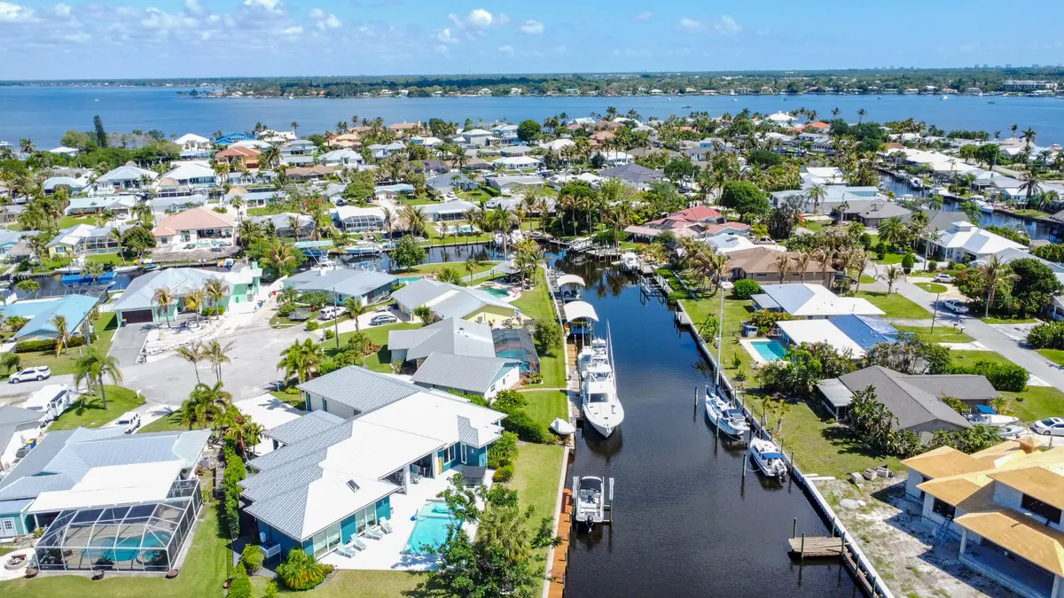 1360 SW Albatross Way at 1360 SW Albatross Way, Palm City