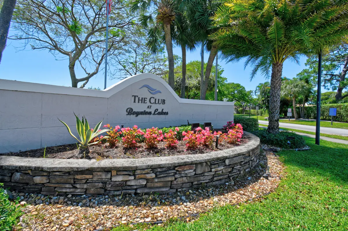 4KnightsbridgeLn(54) at 4 Knightsbridge Lane, Boynton Beach