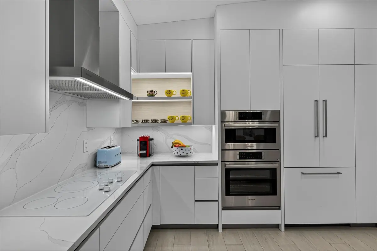Photo 5 at 21 NE 25th Street, Wilton Manors