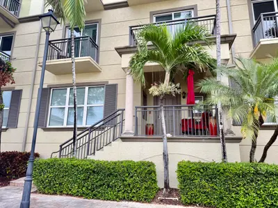 2625 NE 14th Avenue 114, Wilton Manors – sold
