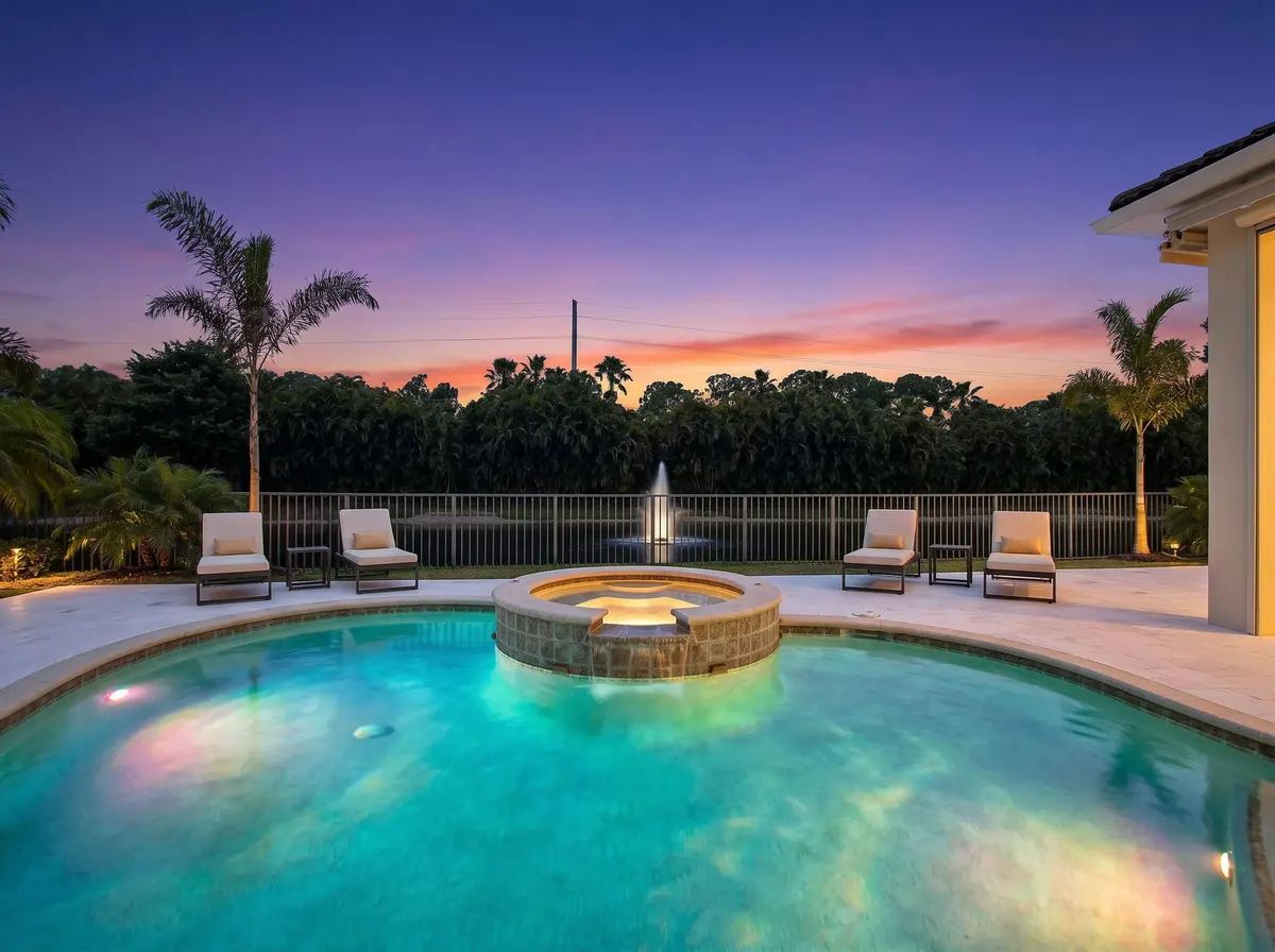 Sunset Pool and Spa at 4131 Venetia Way, Palm Beach Gardens
