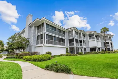 1903 Bay Road 206, Vero Beach – Condominium for sale