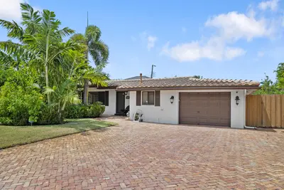 3211 Seaward Drive, Lauderdale-By-The-Sea – Single Family Residence for rent