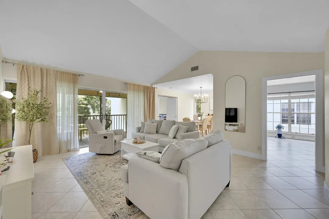 6245 Old Court Road 202, Boca Raton, FL – photo 2
