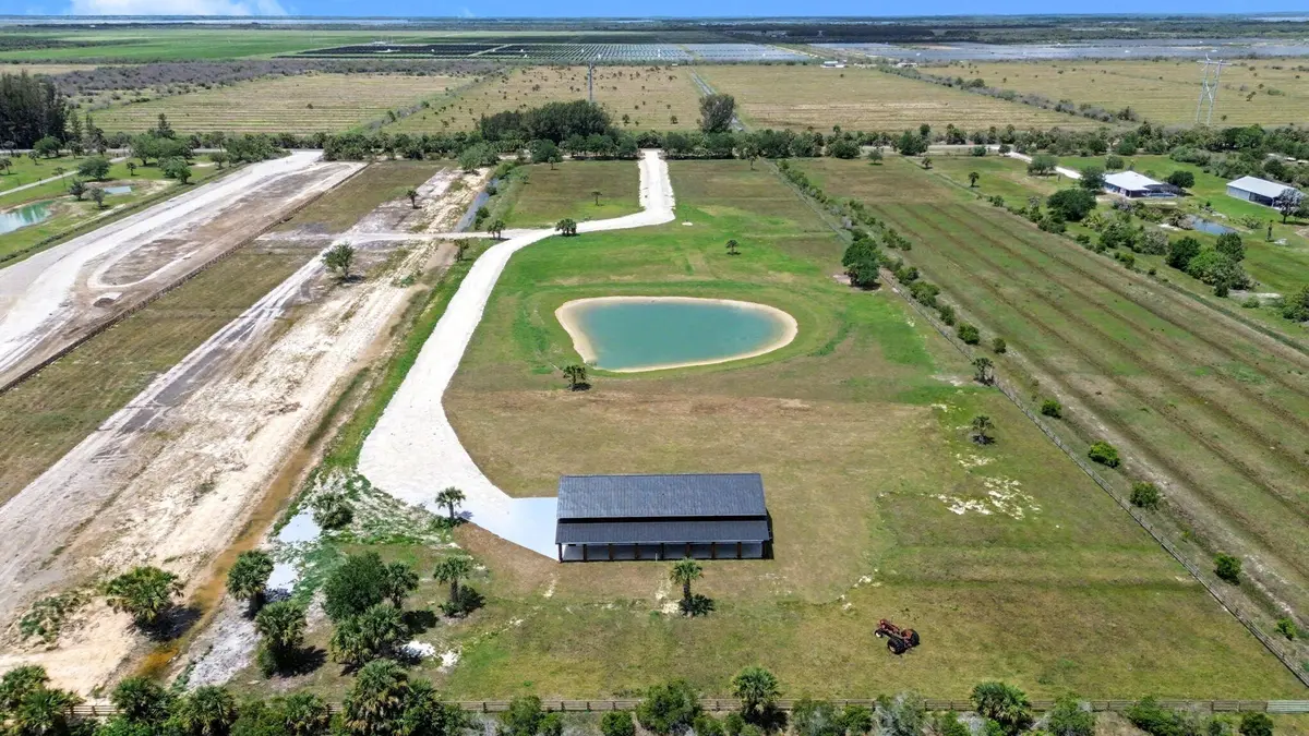 30-web-or-mls-dr-003 at 9480 Carlton Road, Port St. Lucie