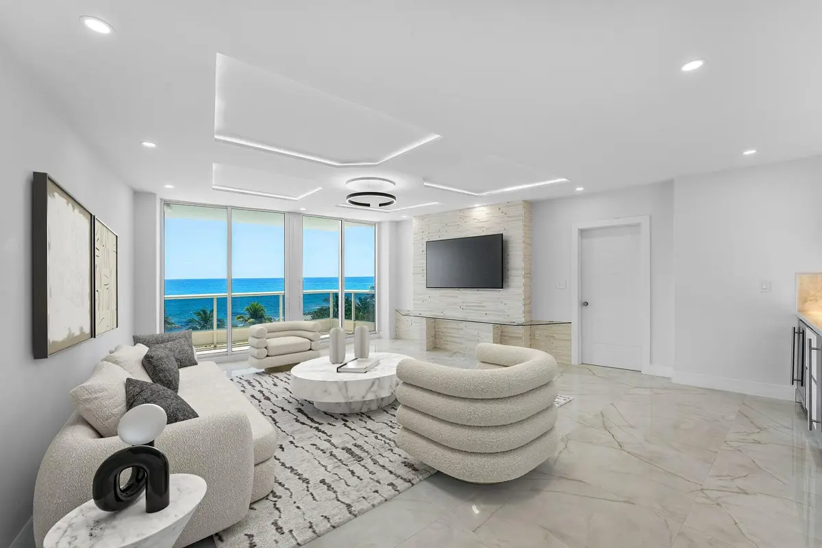 living at 700 S Ocean Boulevard 504, Boca Raton