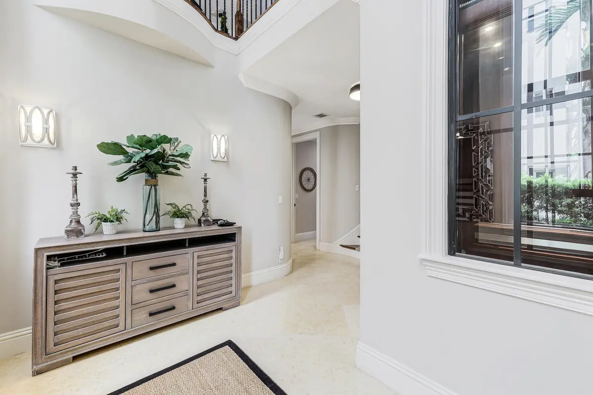 170 Isle of Venice Dr-4 at 170 Isle Of Venice Drive, Fort Lauderdale