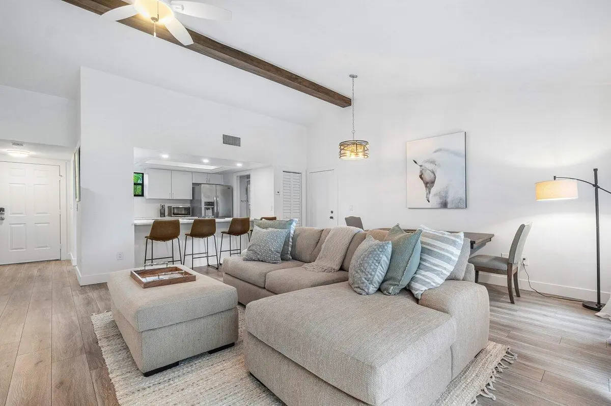 Living Area at 11863 Wimbledon Circle 504, Wellington