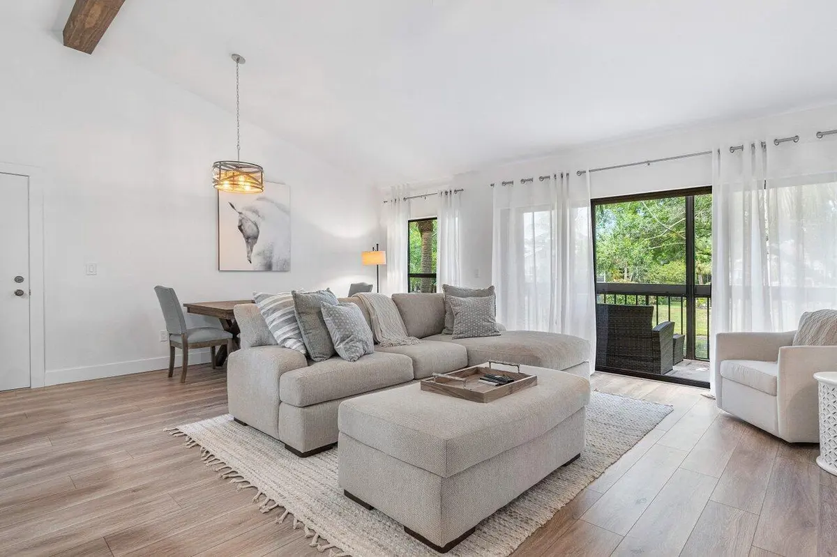 Living/Dining at 11863 Wimbledon Circle 504, Wellington