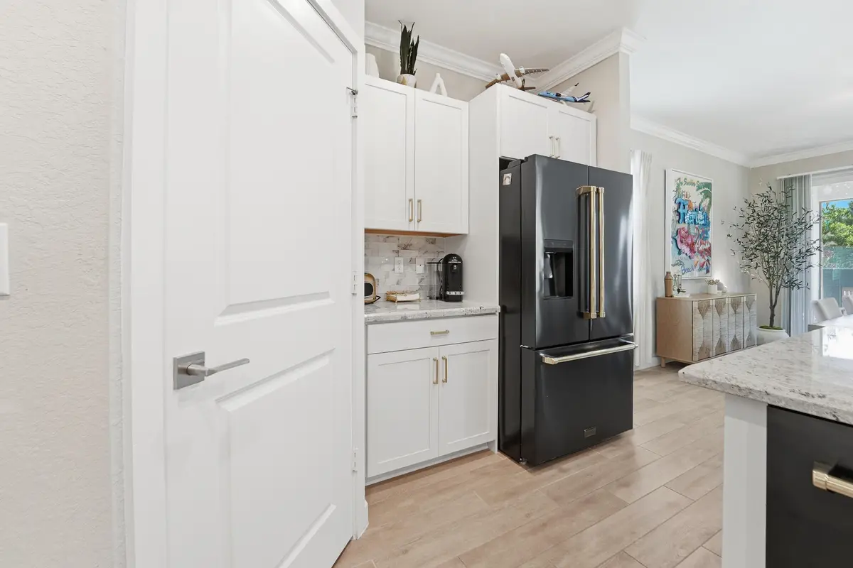 042926-241 at 1554 NE White Pine Terrace, Ocean Breeze