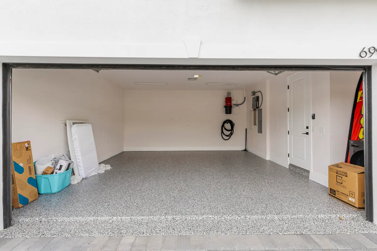 R6II5398 at 6997 NW 30th Terrace D, Fort Lauderdale
