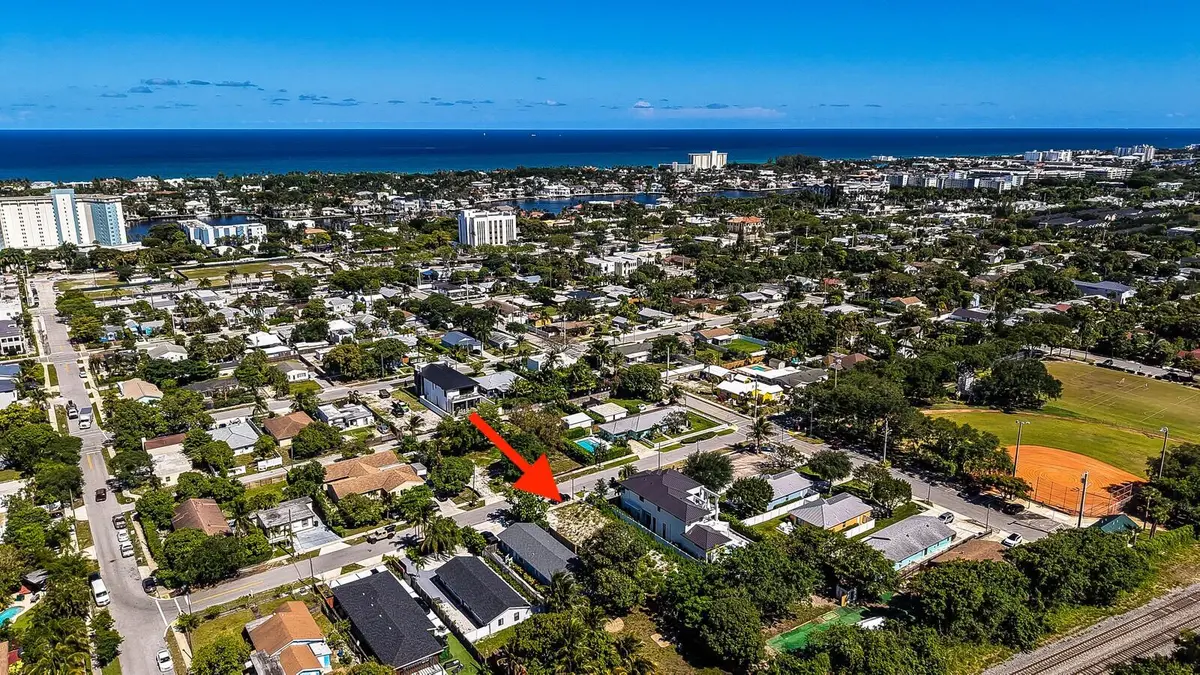 618 SE 2nd Ave at 618 SE 2nd Avenue, Delray Beach