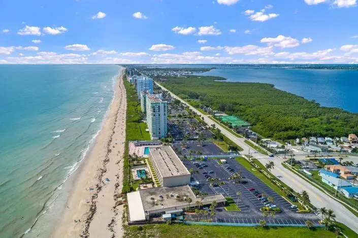 20231029223336374491000000-o at 9800 S Ocean 107 Drive 107, Jensen Beach