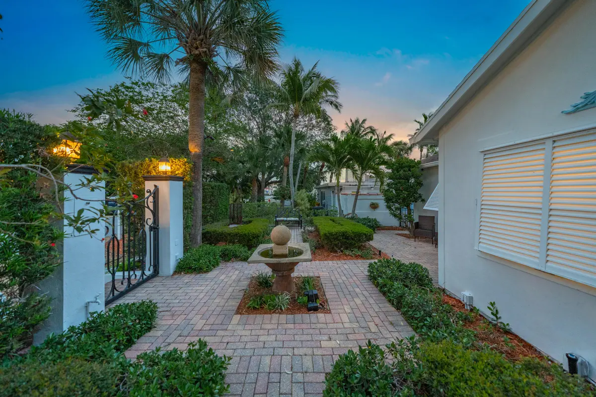 Mls-Res TWls--3 at 205 N 18th Ave Avenue, Lake Worth Beach