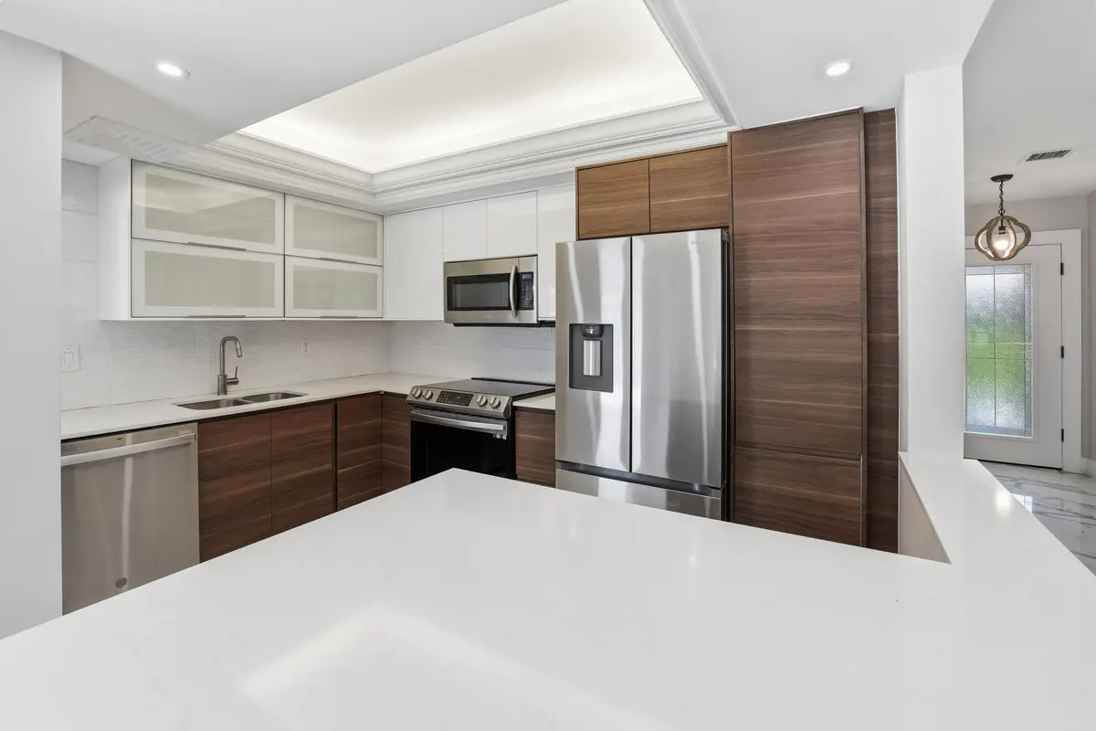 Kitchen at 103 Villa Circle, Atlantis
