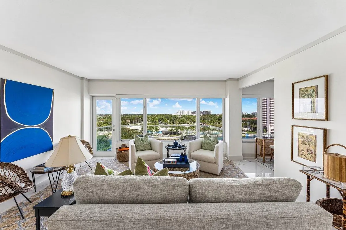 Living Room at 701 E Camino Real Apt 9g, Boca Raton