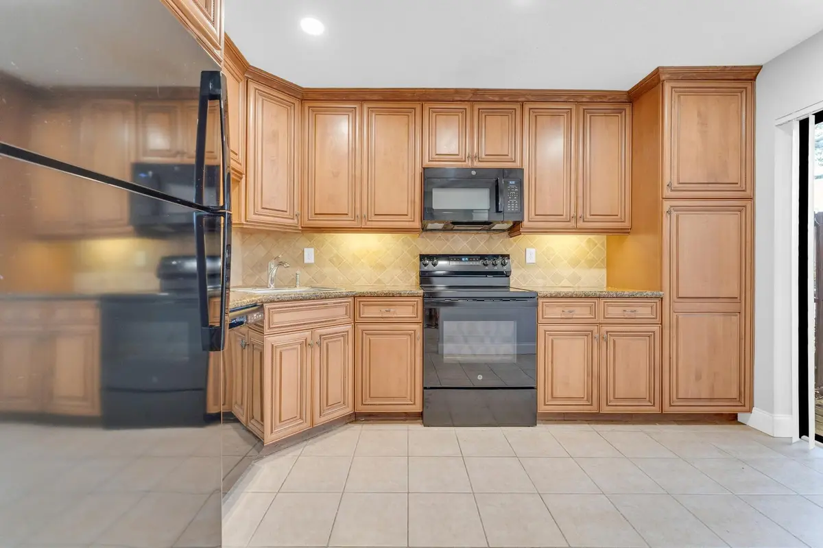 Kitchen at 4314 Carambola Circle, Coconut Creek