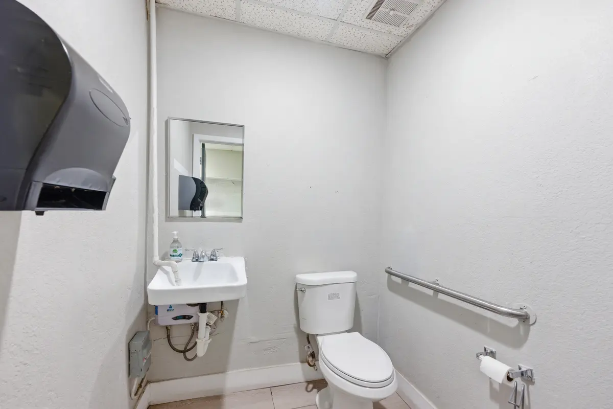 12_013__jjl7469 at 120 N Federal Highway 120, Deerfield Beach