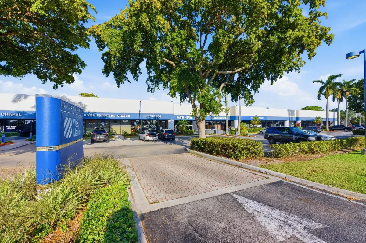 6__jjl7514 at 132-134 N Federal Highway, Deerfield Beach
