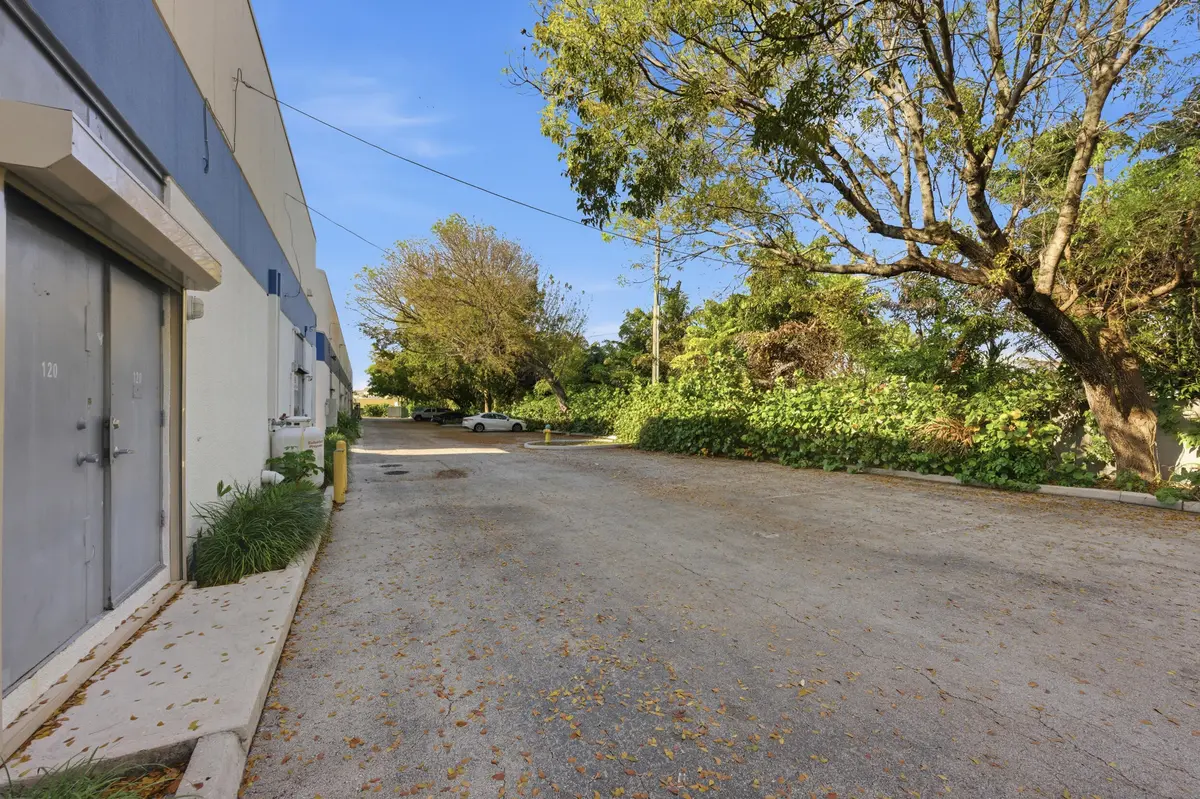 27__jjl7479 at 132-134 N Federal Highway, Deerfield Beach