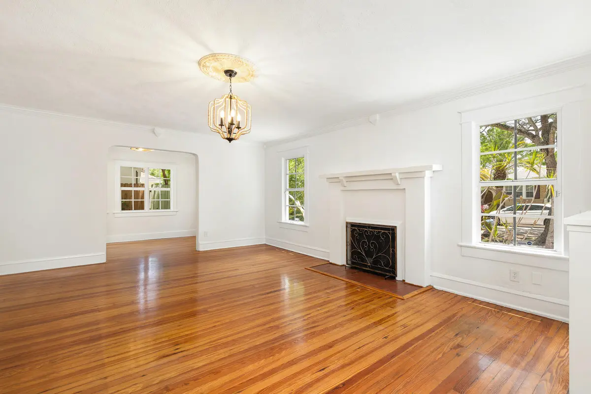 low-8 at 525 35th Street, West Palm Beach