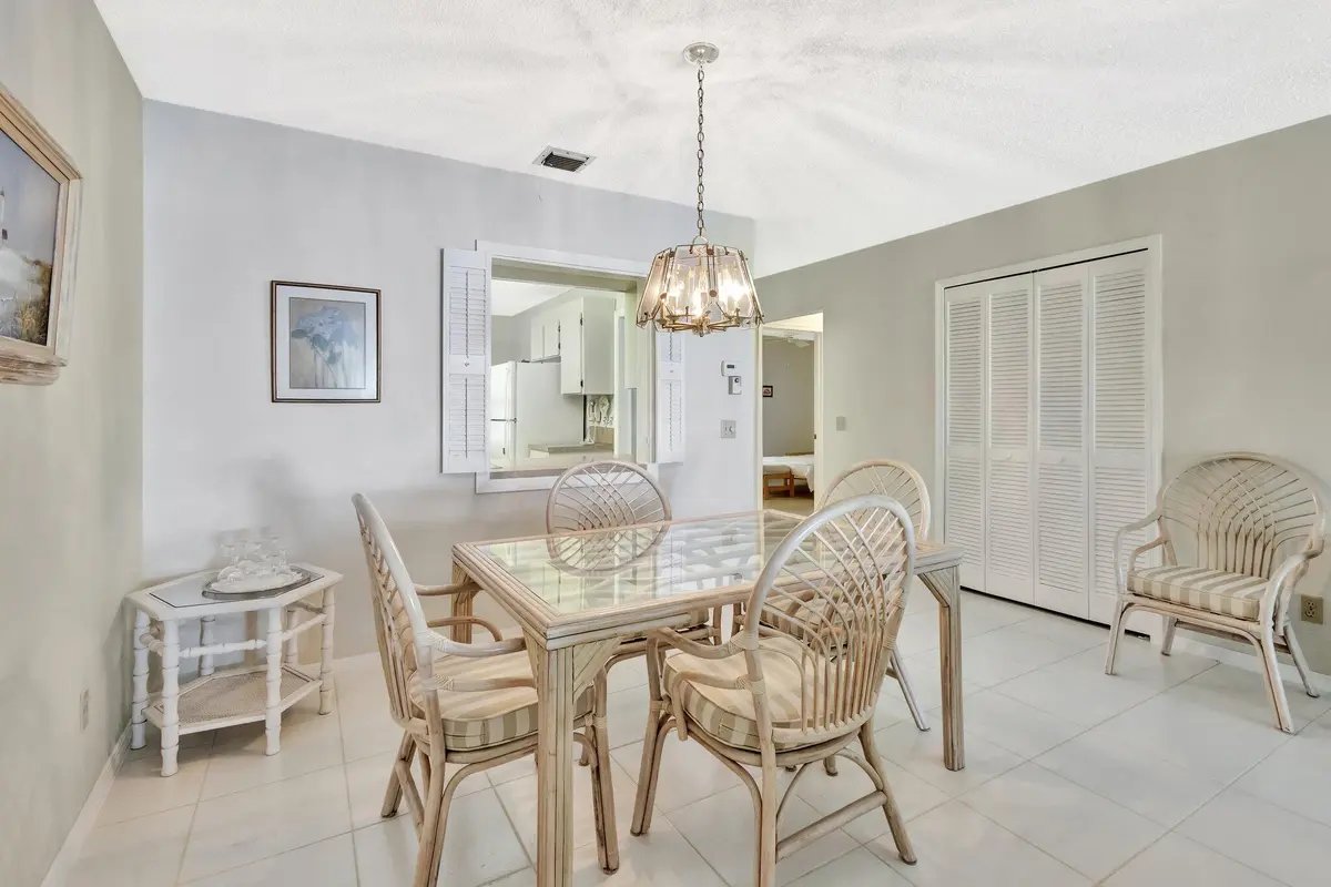 1 (10) at 1600 SE Saint Lucie Boulevard 211, Stuart
