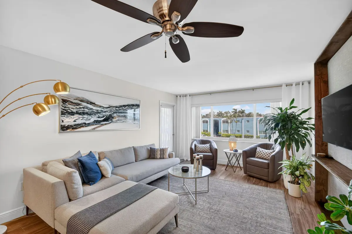 11-web-or-mls-DSC_6404 at 1502 S Lakeside Drive 214, Lake Worth Beach