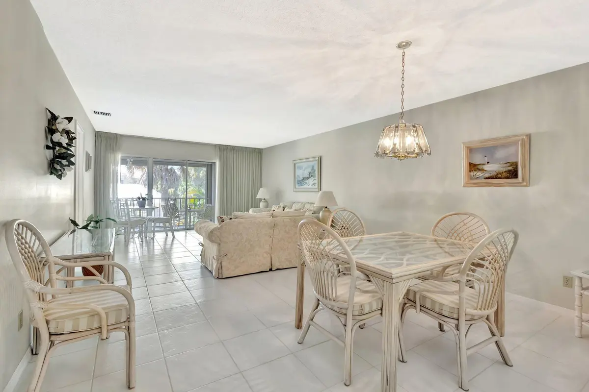 1 (13) at 1600 SE Saint Lucie Boulevard 211, Stuart